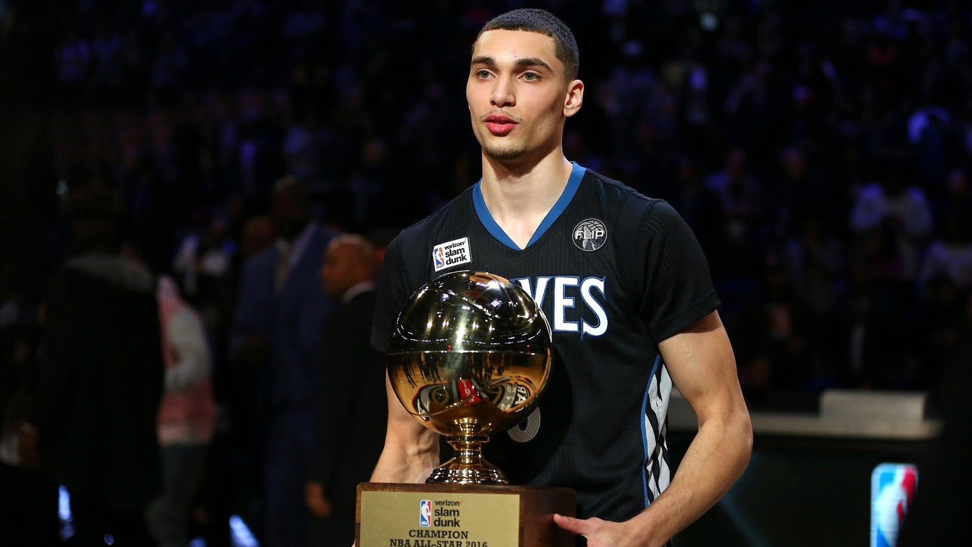 在“逆转”战役中，蒂伊多次用“攻防转换”帮助球队稳住局面！