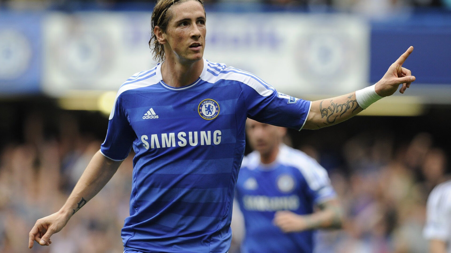 英超：阿森纳4-0大胜沃特福德，状态爆棚追赶领头羊，英超联赛阿森纳